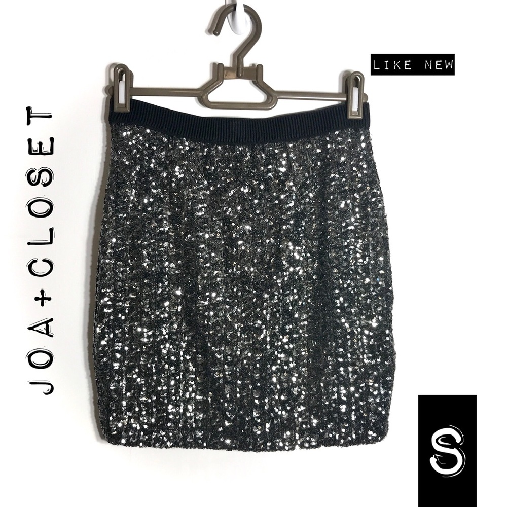 Joa Closet Skirt